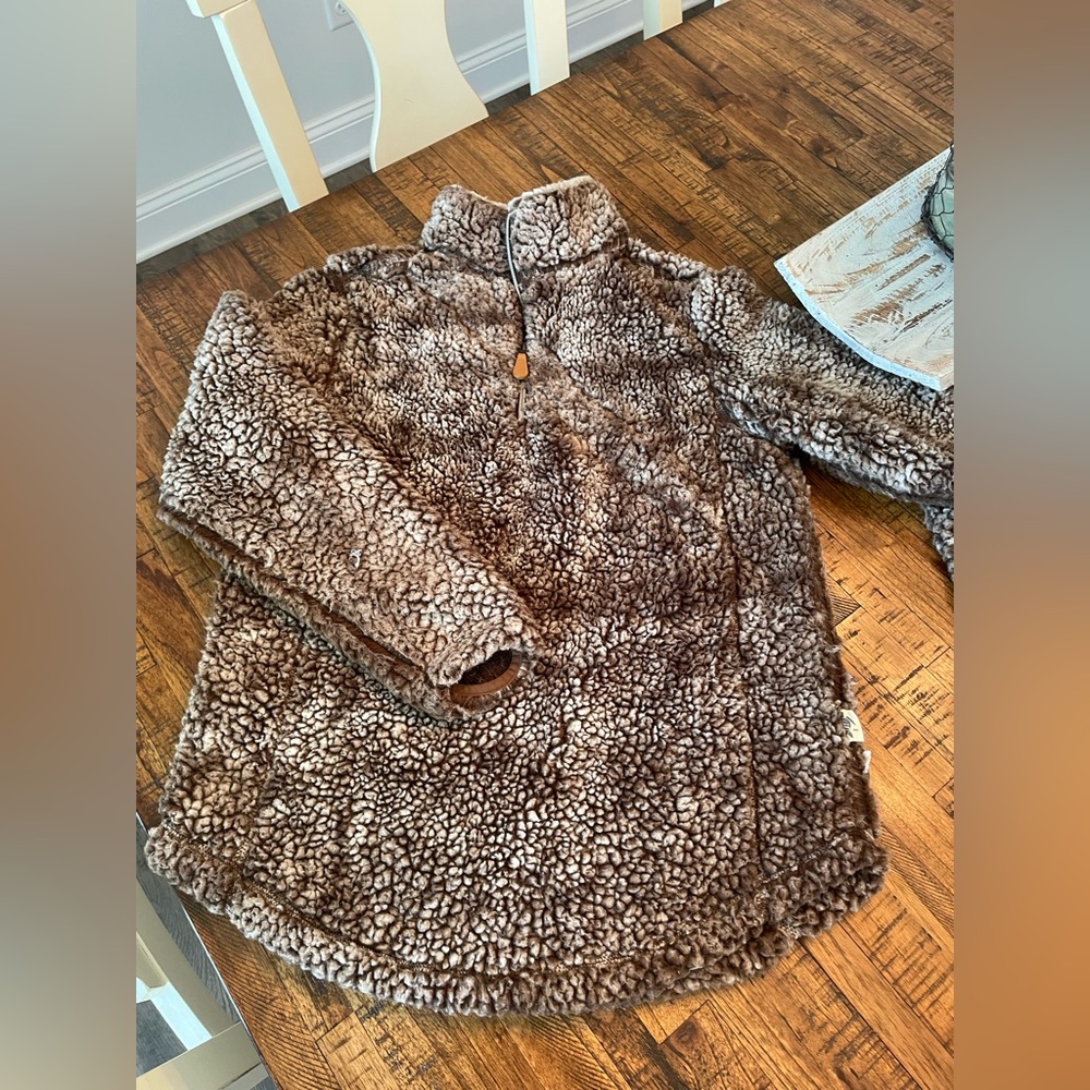 Simply southern pull over